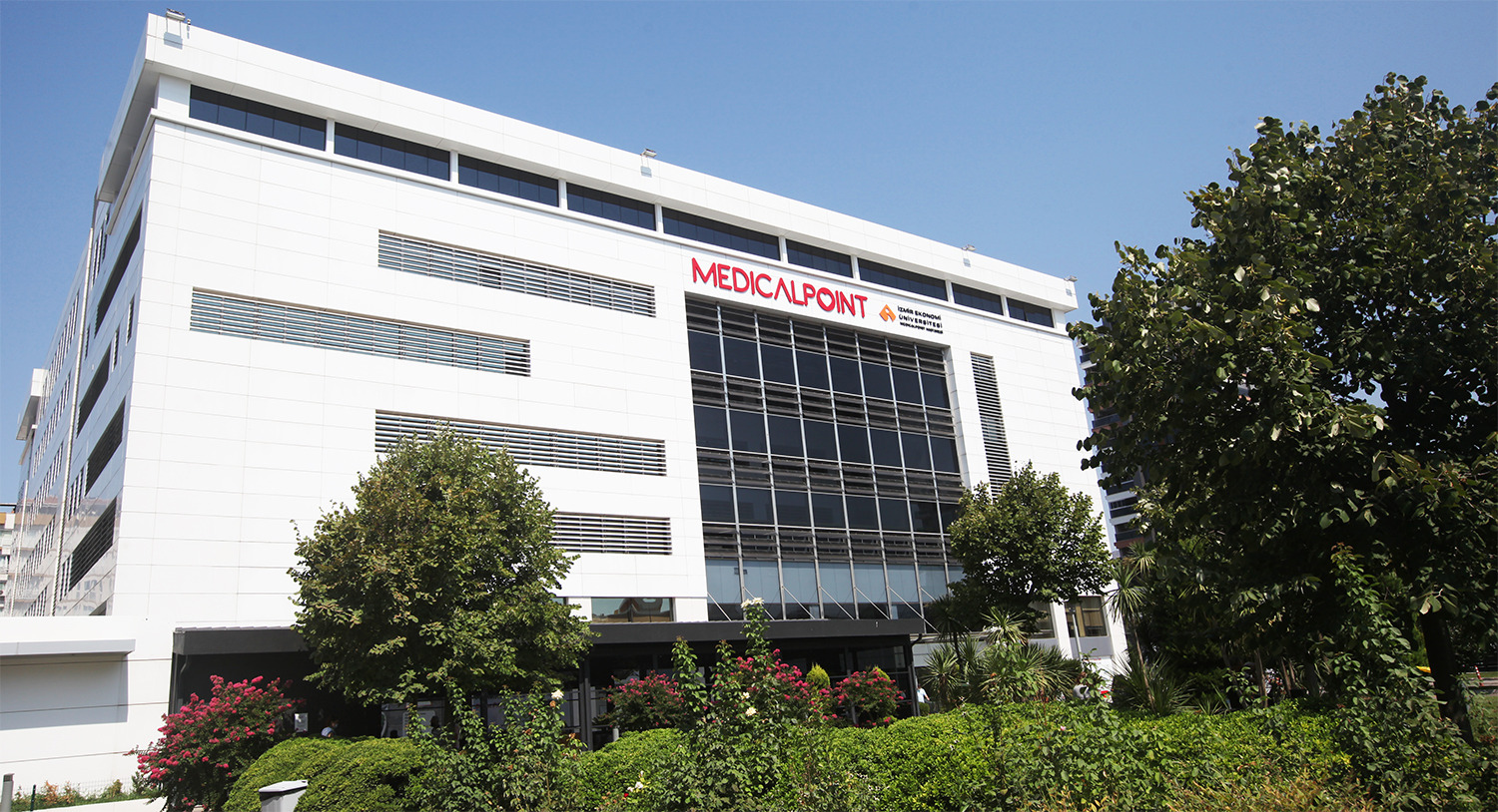 Больница Medical Point Измир