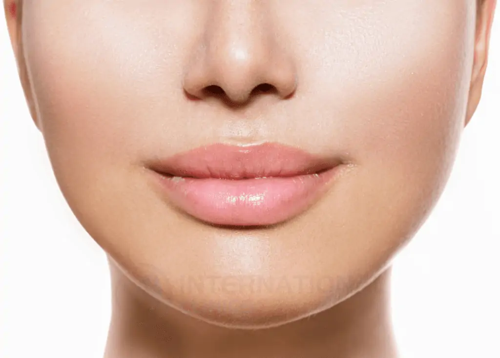 Lips plastic surgery cover 2 تجميل الشفايف