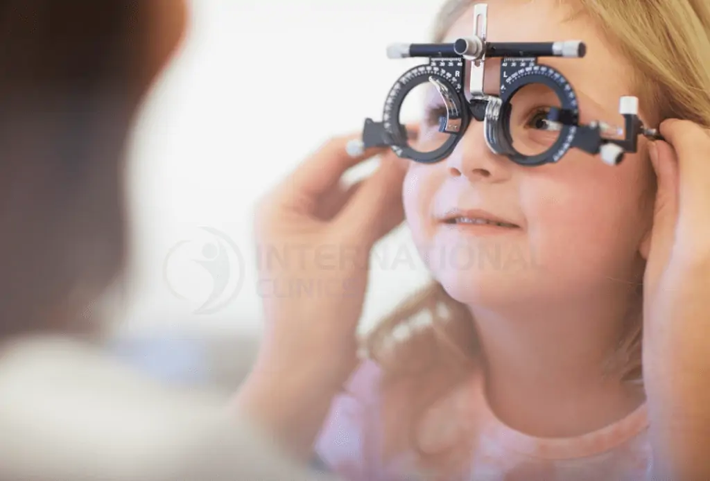 c3a87f2a815db3b5e66784183b673542 فحص العين والشبكية عند الأطفال, فحص العين والشبكية عند الأطفال