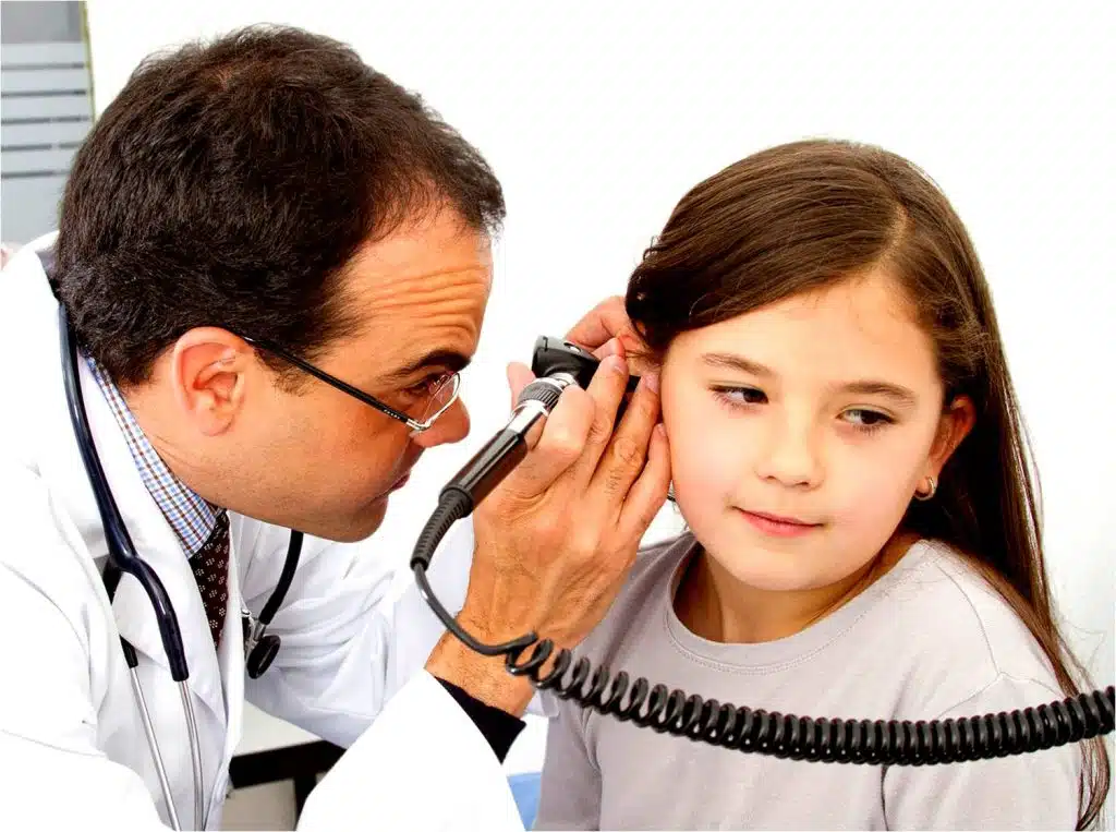 أعراض التهابات الأذن الوسطى للأطفال